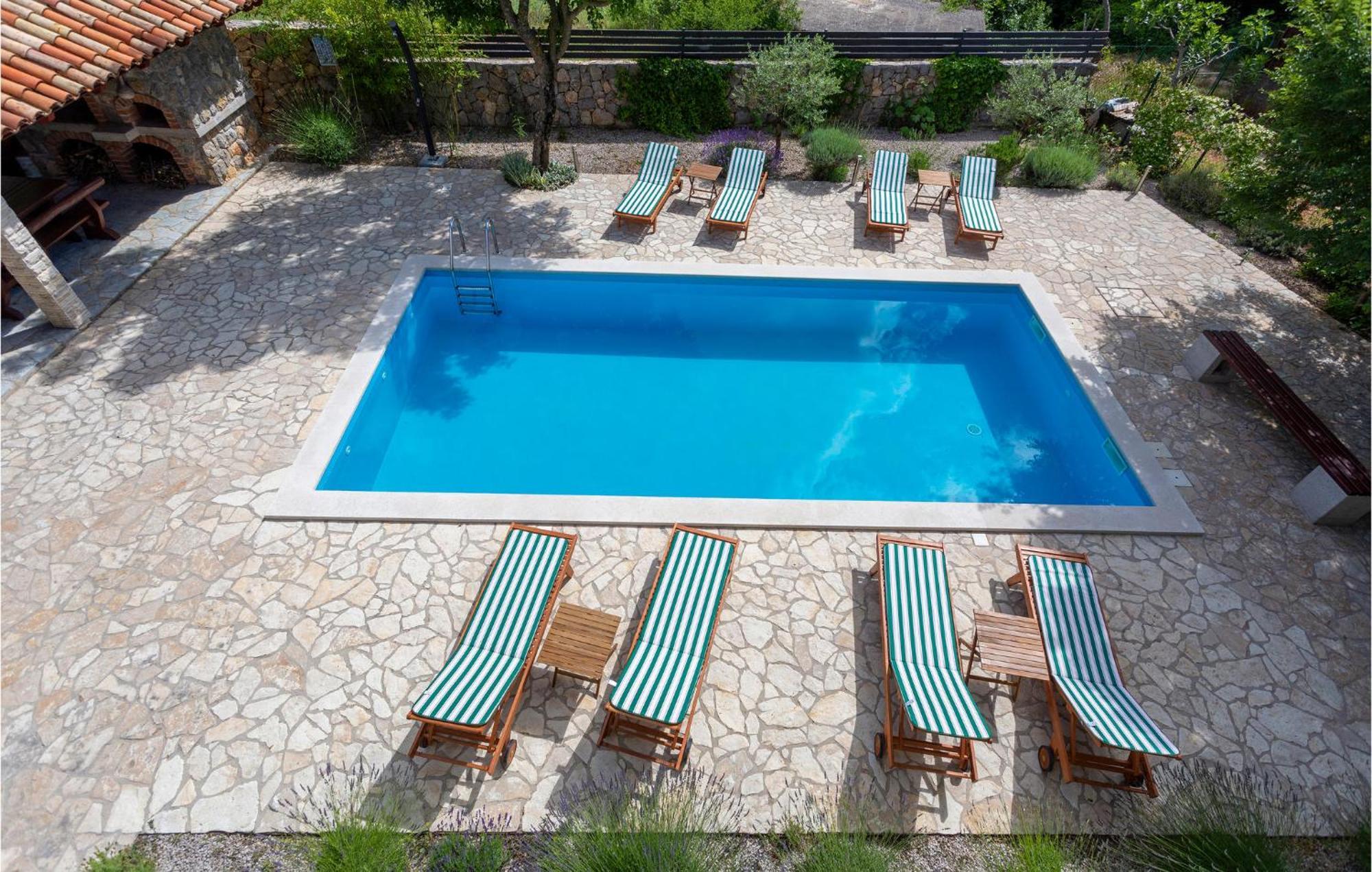 Beautiful Apartment In Pinezici With Wifi Exterior foto